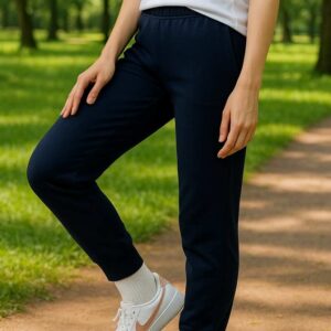 Scopri il Pantalone Madrid per la scuola, realizzato in cotone ed elastan, disponibile in versioni estiva e invernale. Comfort e resistenza per ogni stagione. Made in Italy. Ordina ora!